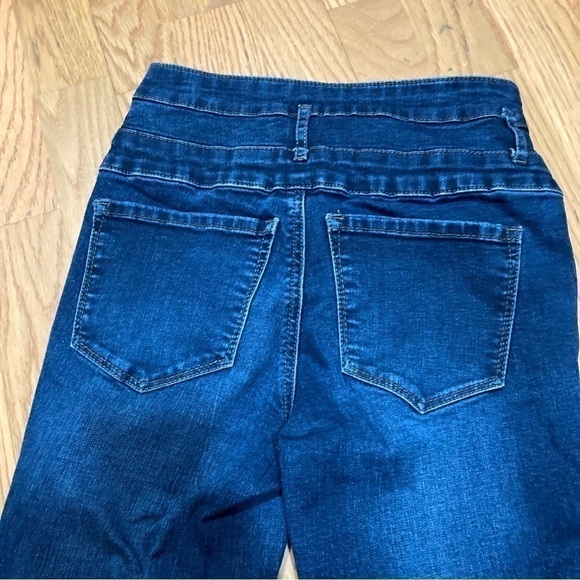 0 REFUGE high waist skinny stretchy dark wash Jeans.  (Jeggings) - Picture 7 of 16